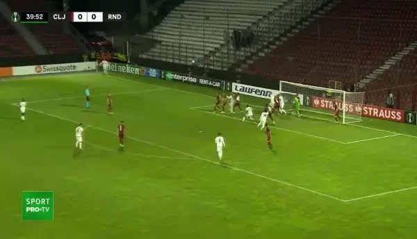 GOL RANDERS! Kamara este scăpat din marcaj după un corner al oaspeților și &icirc;nscrie cu o lovitură de cap bine plasată