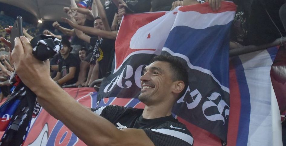 „Sunt suporterii Stelei, ar trebui să-i lase să joace acolo!” Un fost idol al tribunelor din Ghencea, de partea FCSB-ului_6