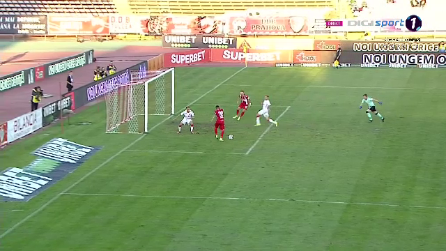 Faza la care Rednic și-a pus mâinile în cap! Ratarea sezonului în Liga 1, la Dinamo - UTA! Ce a putut să facă Moldoveanu_12