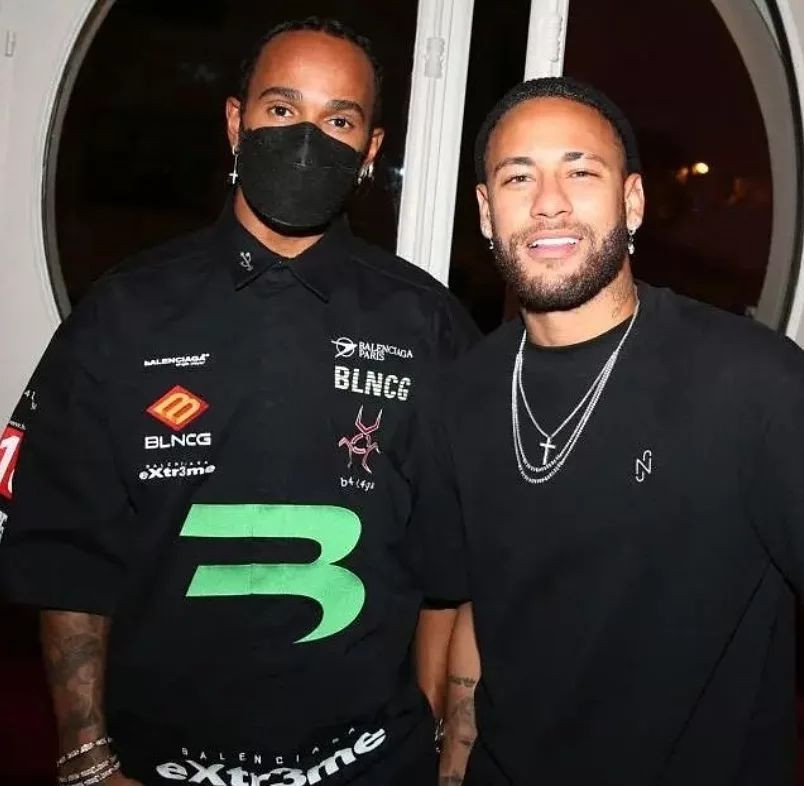 Starurile de la PSG, petrecere alături de un model internațional. Imaginile care au stârnit reacții controversate _15