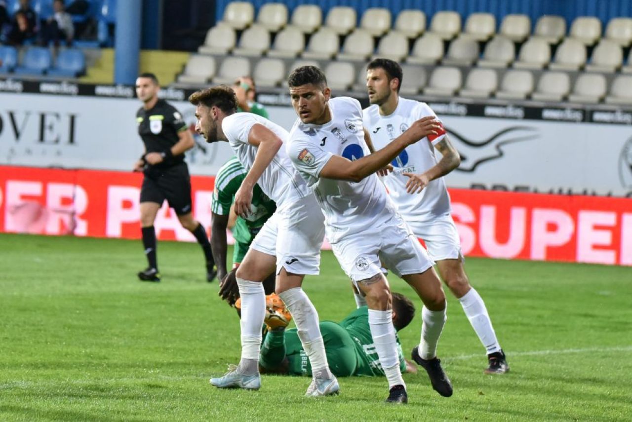 Chindia - Gaz Metan 0-1. Medieșenii au dat lovitura pe final, în zece oameni_3