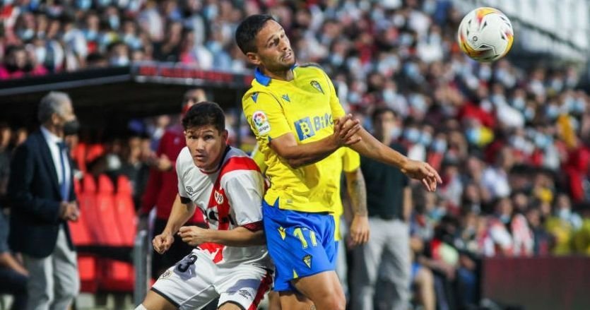 Florin Andone, exclus din lot pentru că a petrecut fără acordul antrenorului! Imaginile din club cu atacantul român_4