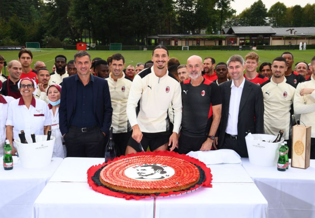ZLATAN 40 | „Planeta orbitează în jurul lui Ibra” AC Milan și-a serbat starul! Cadoul inedit oferit de Maldini_4