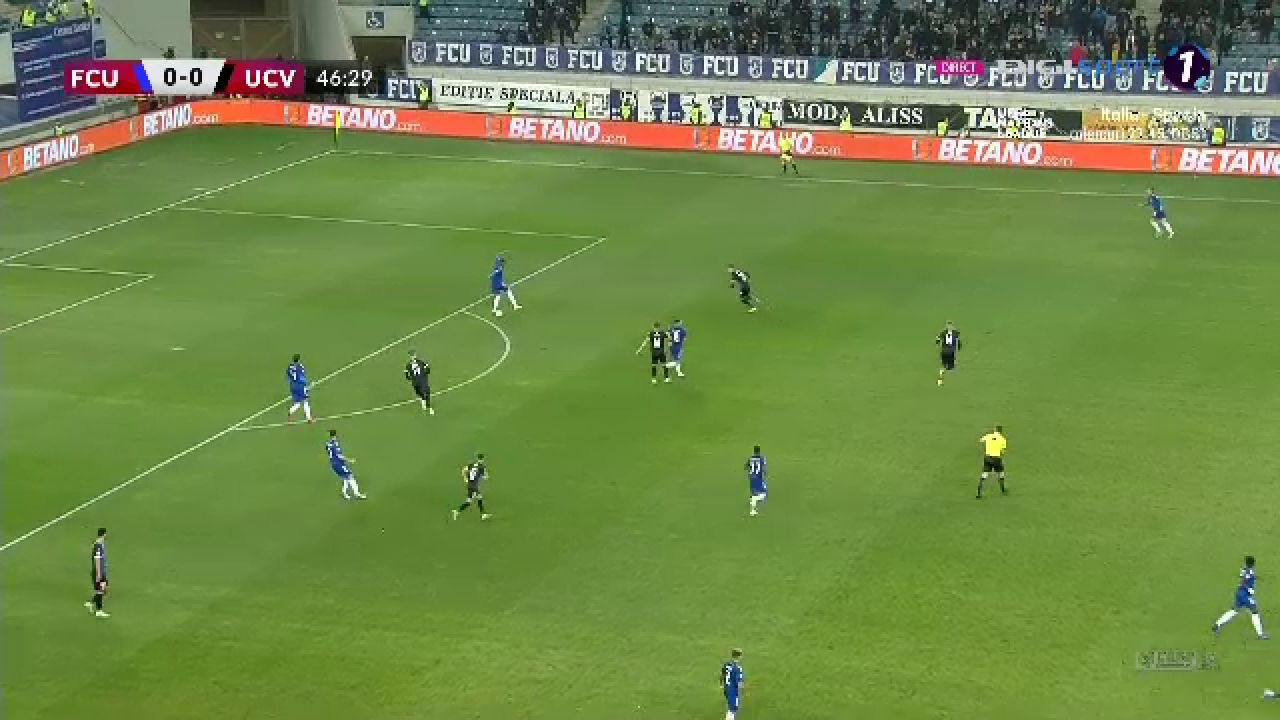 FCU Craiova - Univ. Craiova 0-2 | Dan Nistor le-a adus victoria oaspeților. Un suporter a decedat în tribune, după ce a suferit un infarct_13
