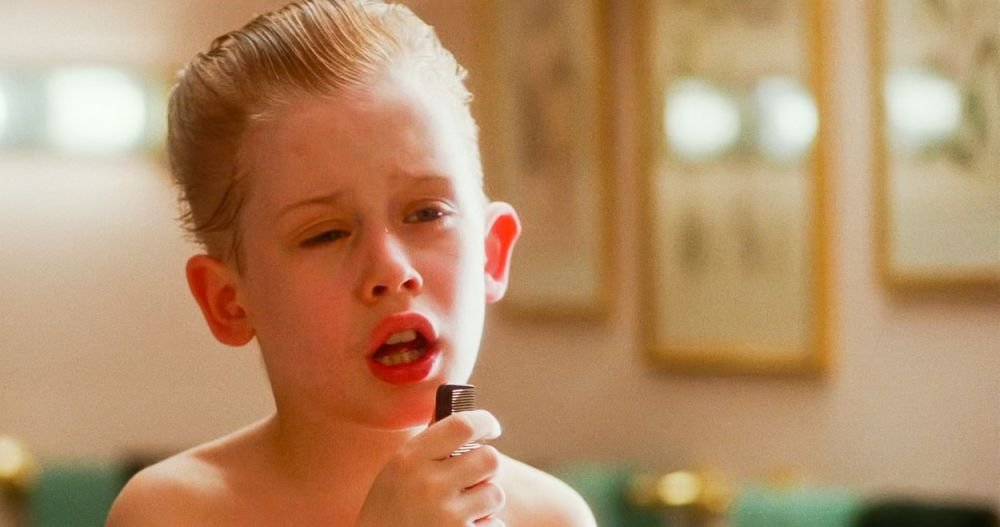 Macaulay Culkin, aproape de nerecunoscut. Starul din 