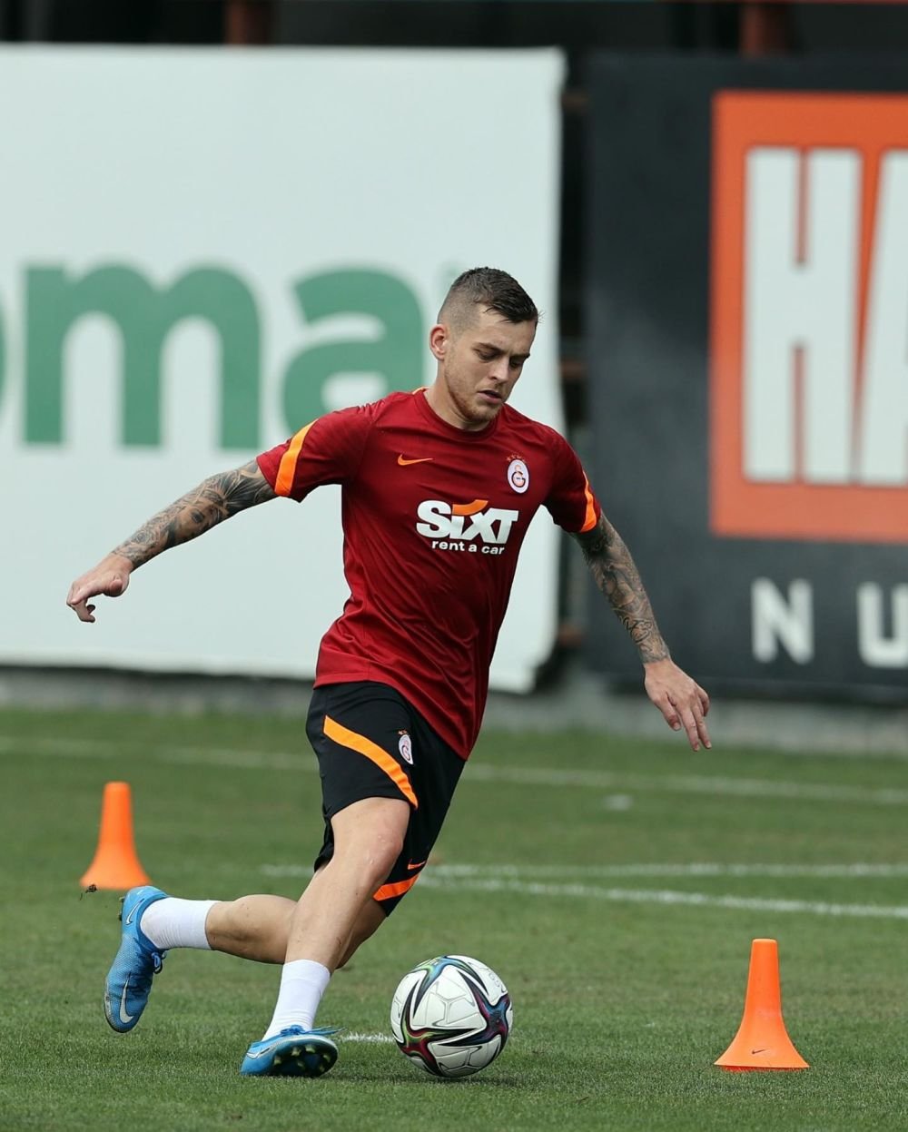 Fanii lui Galatasaray, impresionați de tehnica lui Cicâldău. Cum au reacționat la execuția unei lovituri libere a românului  _7