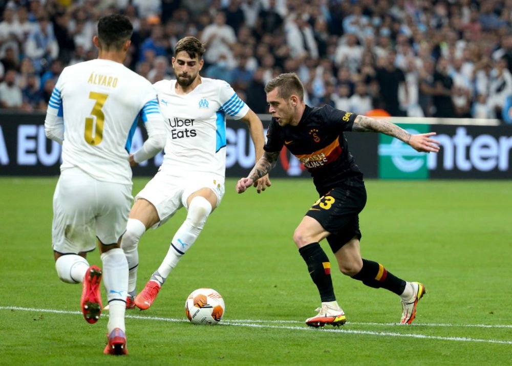 Fanii lui Galatasaray, impresionați de tehnica lui Cicâldău. Cum au reacționat la execuția unei lovituri libere a românului  _10