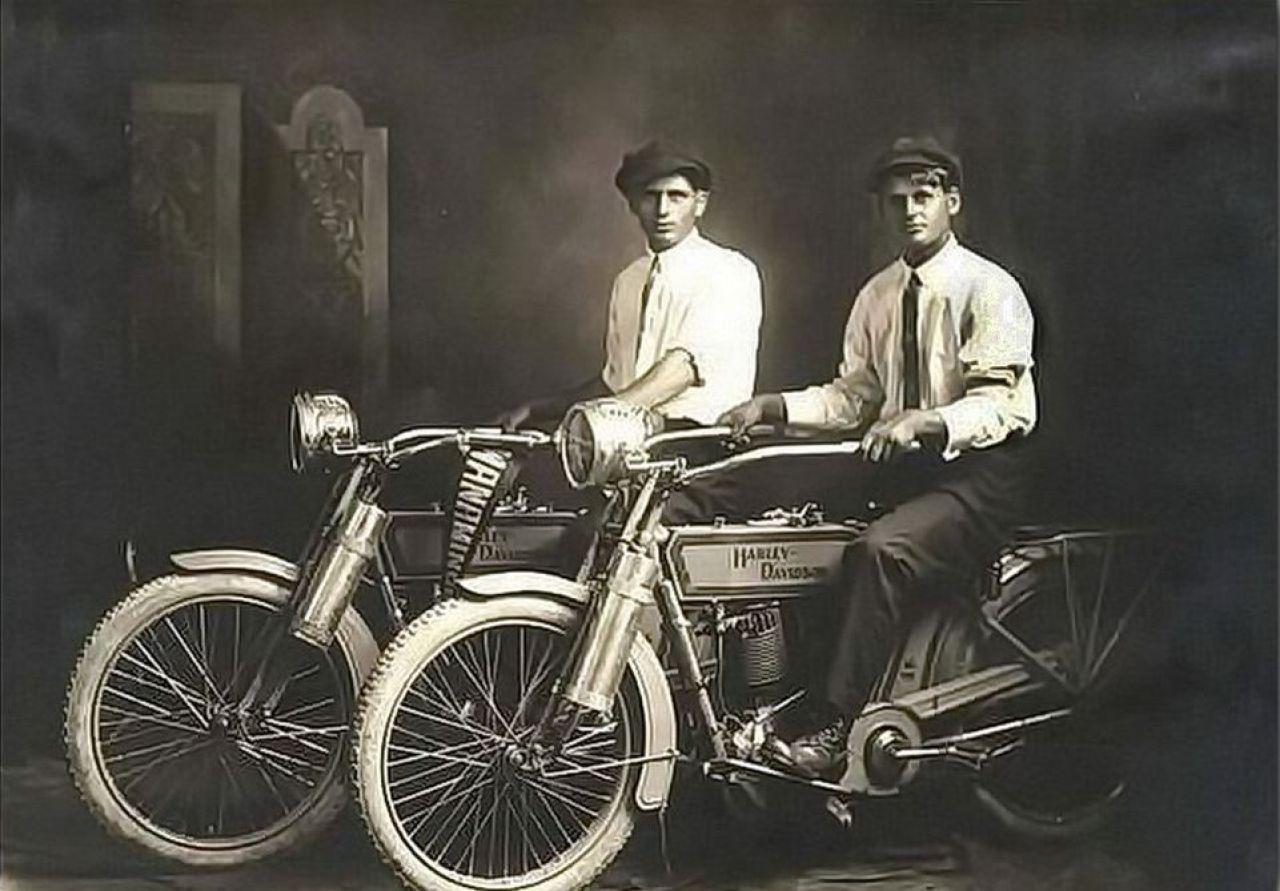 Harley Davidson, 118 ani de istorie (P) _3
