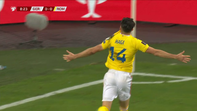 Pe urmele tatălui său! Faza impresionantă cu care Ianis Hagi a lăsat fără replică apărarea Germaniei _4