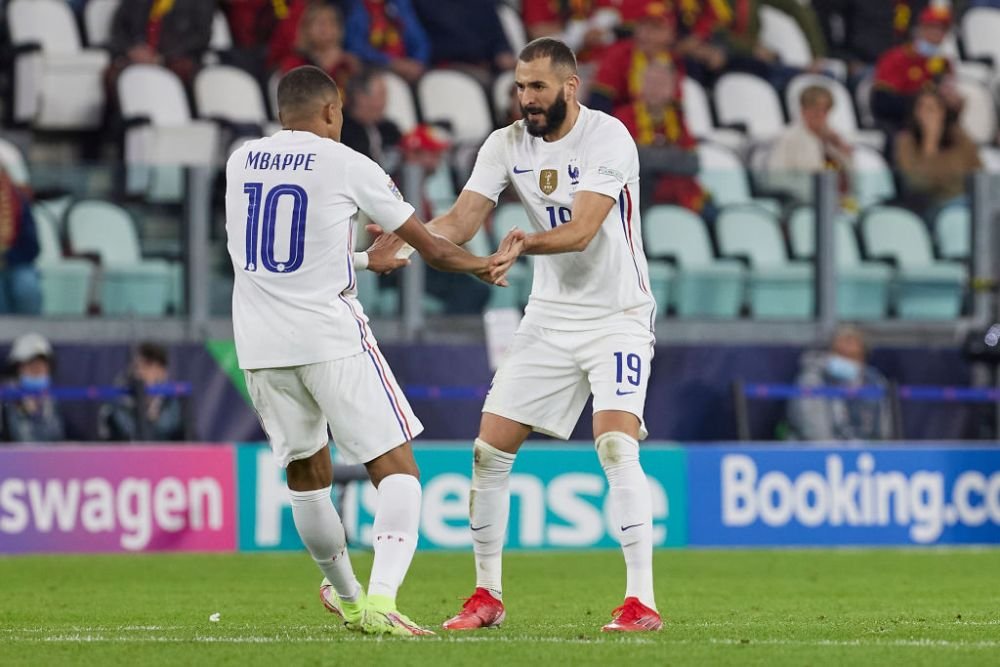 Îl vrea alături de el cu orice preț! Benzema a dezvăluit de ce l-a lăsat pe Mbappe să execute penalty-ul cu Belgia _3