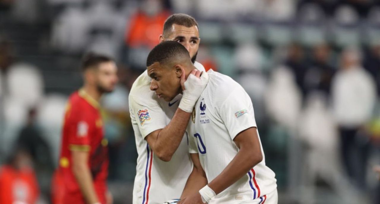 Îl vrea alături de el cu orice preț! Benzema a dezvăluit de ce l-a lăsat pe Mbappe să execute penalty-ul cu Belgia _4