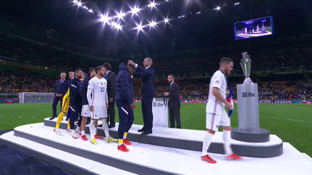 Imagini spectaculoase! Francezii au sărbătorit pe teren câștigarea trofeului Ligii Națiunilor_1