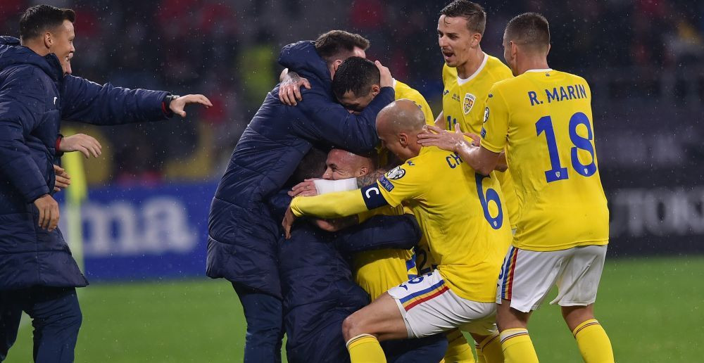 Sărbătoare pe Ghencea! Tricolorii au sărbătorit &icirc;mpreună cu fanii victoria obținută cu Armenia: Rom&acirc;nia! Rom&acirc;nia!
