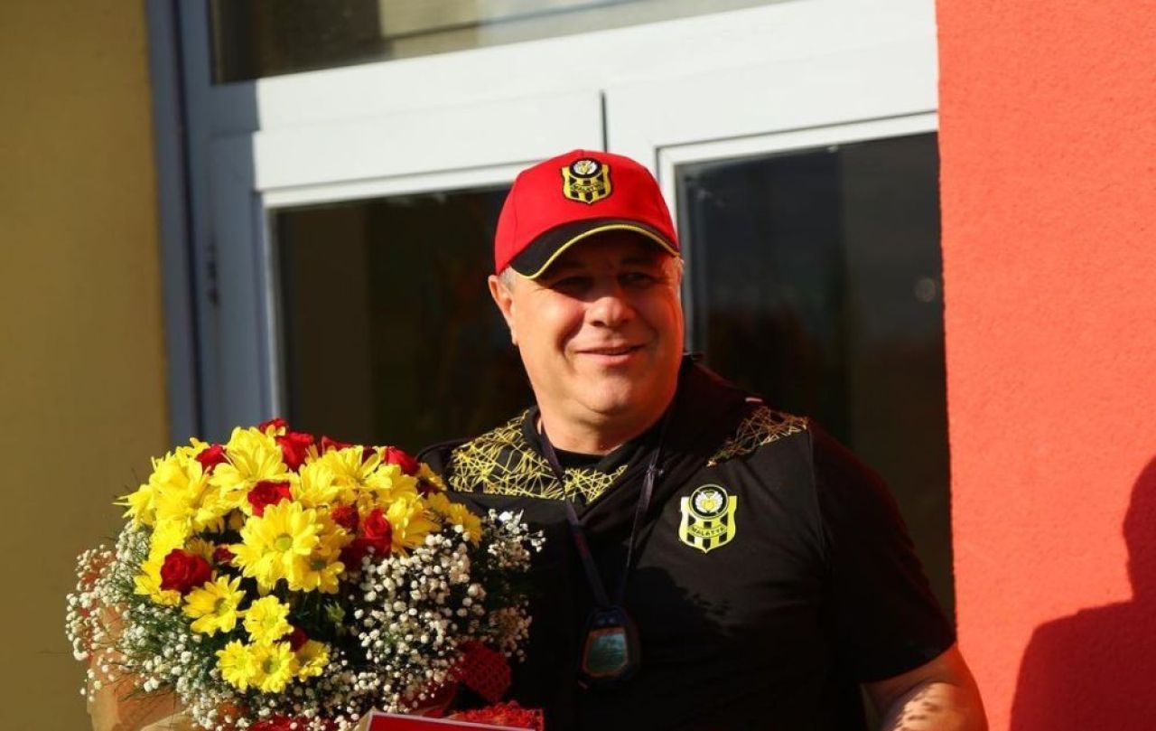 Ce surpriză pentru Șumudică! Fanii lui Malatyaspor, primire călduroasă pentru antrenorul român_4