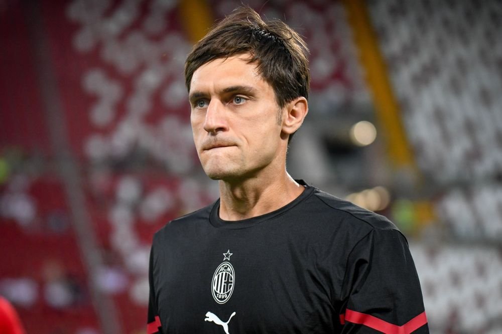 AC Milan a adus astăzi concurent pentru Tătărușanu după accidentarea titularului Maignan