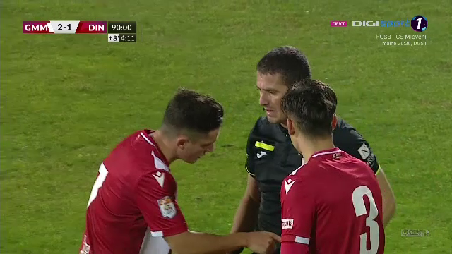 Gest incredibil făcut de Steliano Filip la finalul meciului cu Mediaș! S-a dus direct la arbitru_13