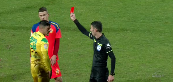 Jucătorii Mioveniului, acuze către arbitrul B&icirc;rsan: &bdquo;Golul doi, offside la Keșeru. Nu a fost penalty!&rdquo;