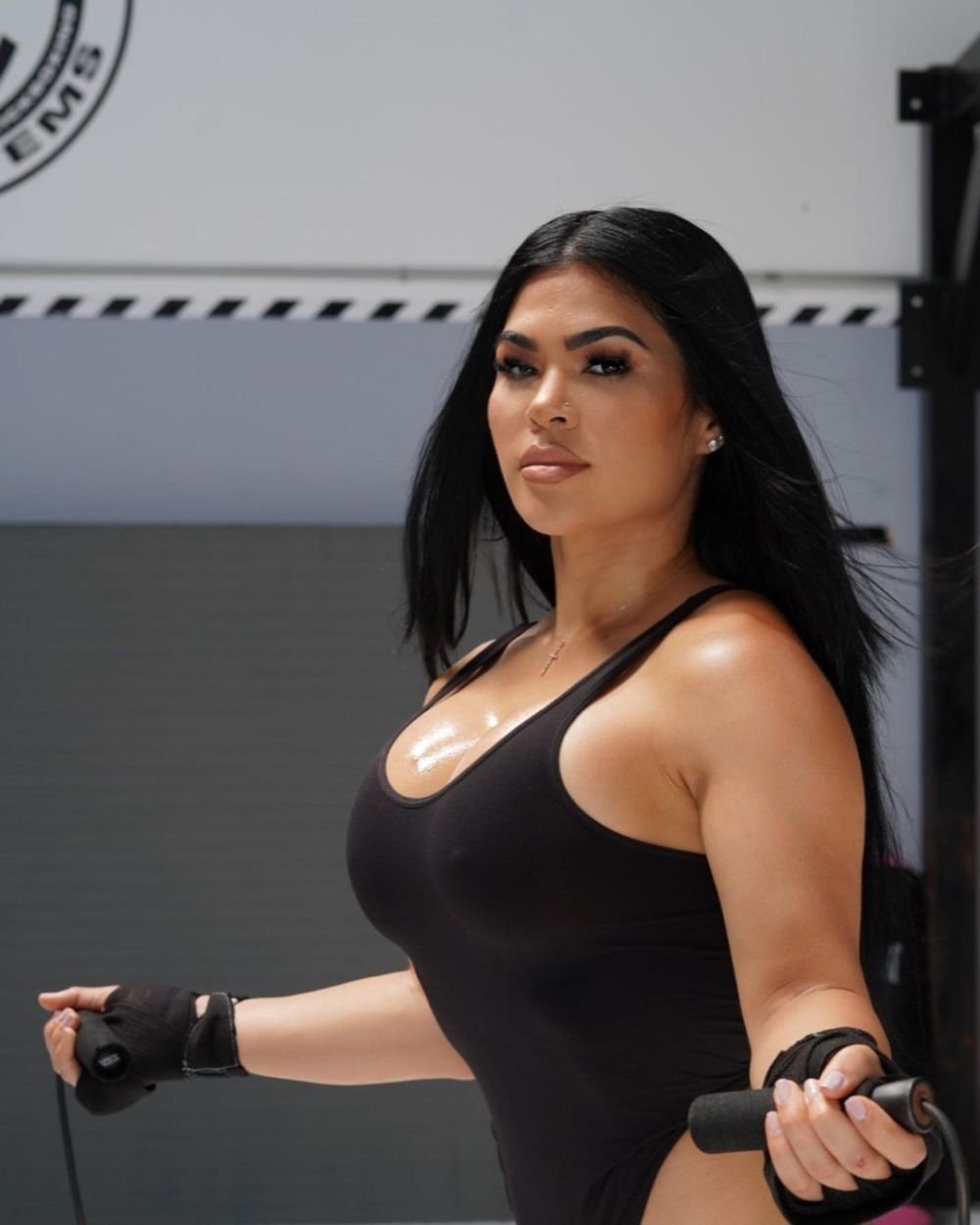 Secretul frumoaselor din UFC