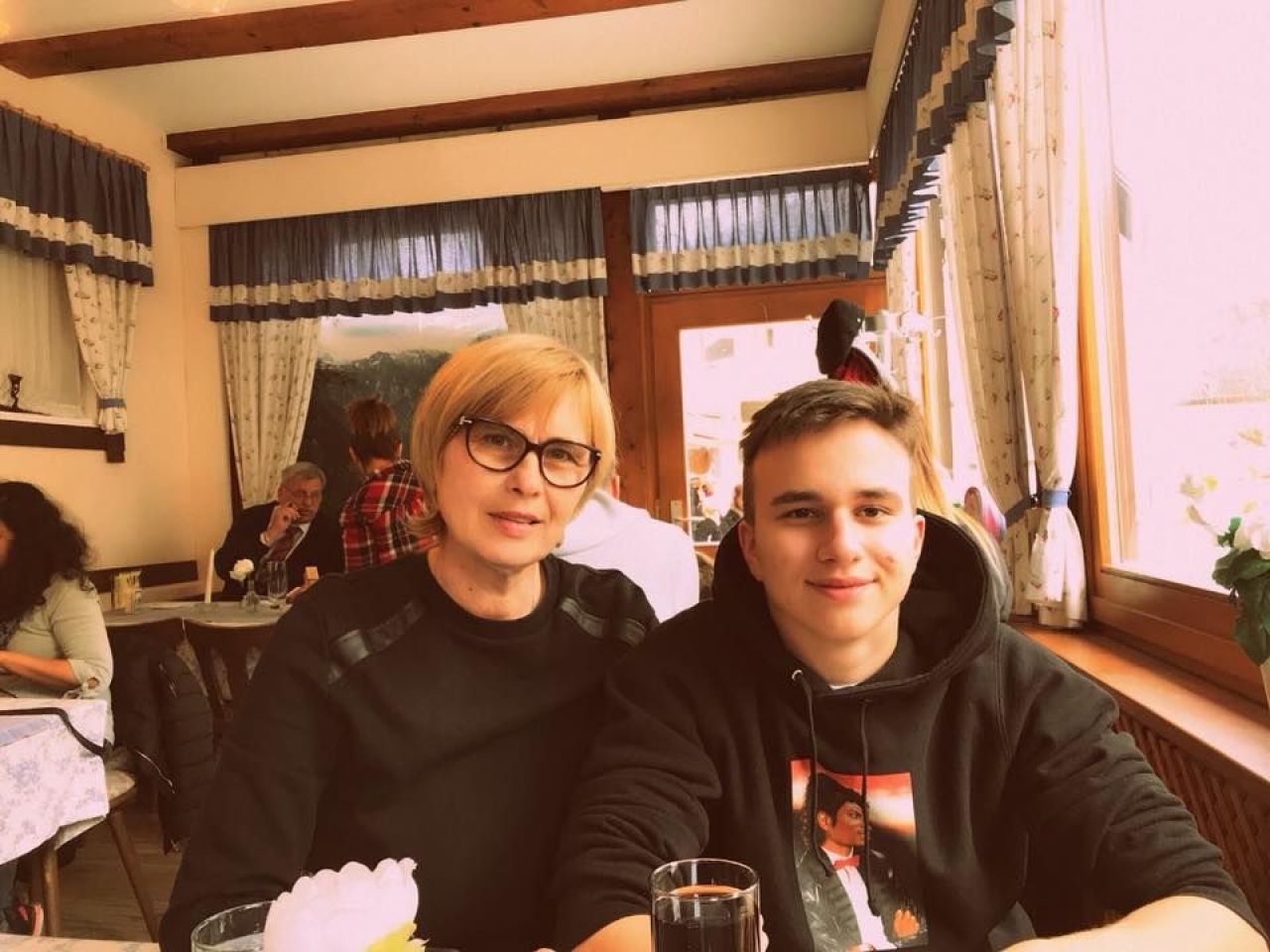Prima soție a lui Reghecampf rupe tăcerea după scandalul divorțului dintre el și Anamaria Prodan: „Karma funcționează! Totul e tras la indigo!”_12