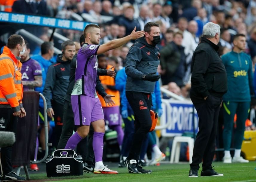 Meciul dintre Newcastle și Tottenham, oprit după ce un fan a făcut infarct în tribune. Jucătorii au mers la vestiare_4