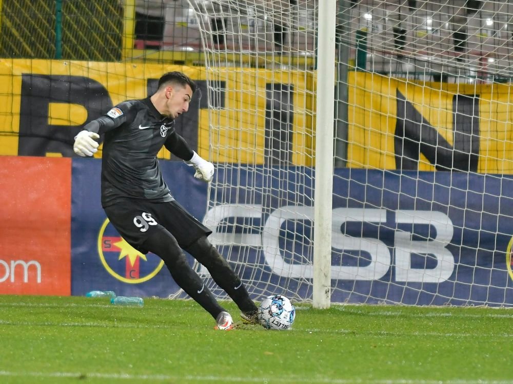 Continuă problemele la FCSB! Încă un jucător al „roș-albaștrilor”, depistat pozitiv_9