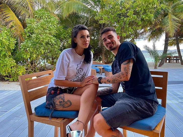 Salvarea lui Dinamo poate veni de la soția lui Hanca. Andreea și-a luat licența și îi pregătește mental pe sportivi_2