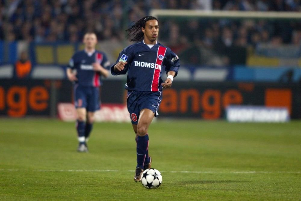 Conflictul dintre FC Barcelona și PSG escaladează. Gestul lui Ronaldinho, mărul discordiei dintre cele două cluburi _5