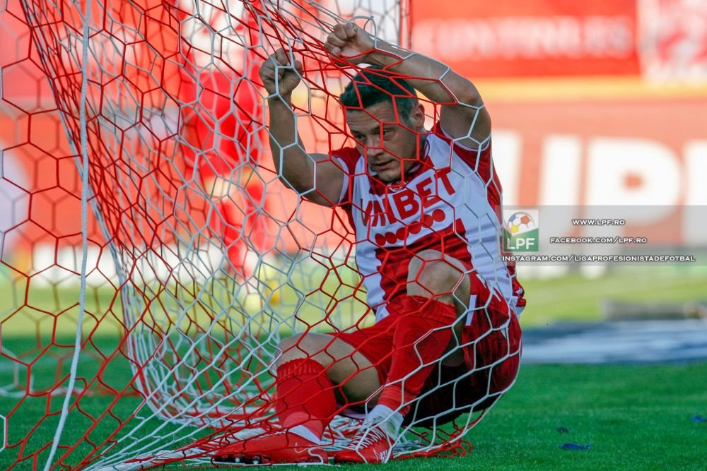 A pierdut Rednic vestiarul la Dinamo? Încă un conflict cu un jucător: „Nea Mircea, mai ușor cu Torjică!”_2