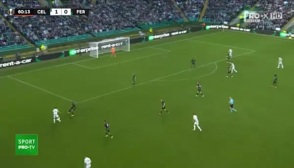 McGregor ratează penalty-ul, iar Ferecvaros este ținută în joc de Dibusz.