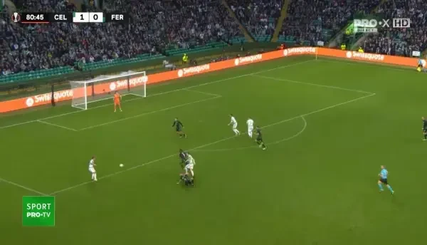 Celtic marchează golul doi după o greșeală în apărarea ungurilor!