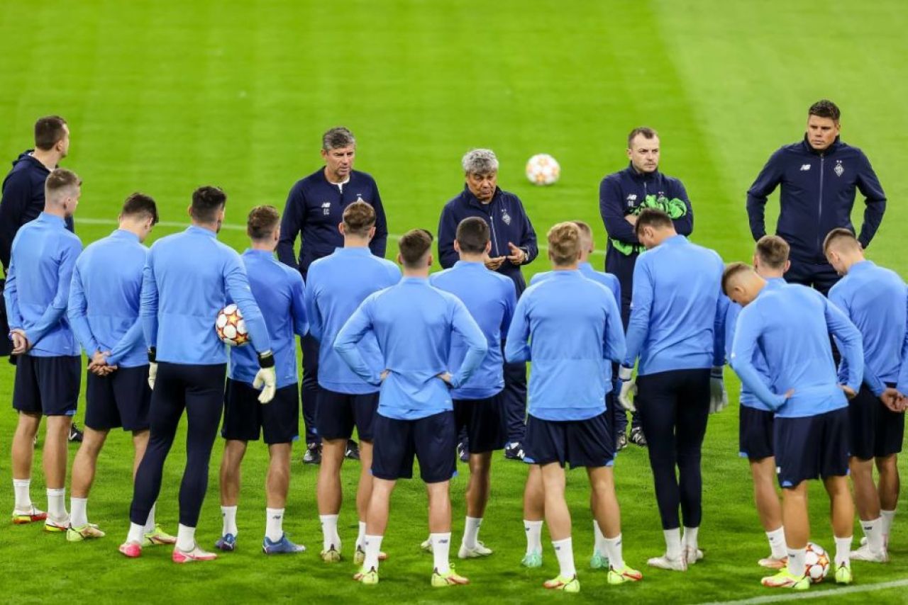 Mircea Lucescu știe cine este antrenorul potrivit pentru Barcelona_3