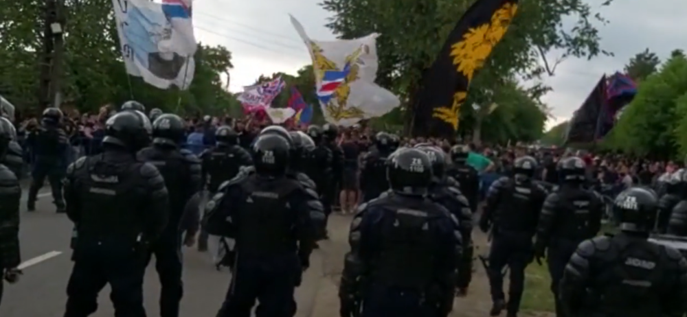 „Huliganii români s-au deghizat!” Suporterii steliști, acuzați că au provocat un scandal de proporții în Țările de Jos_6