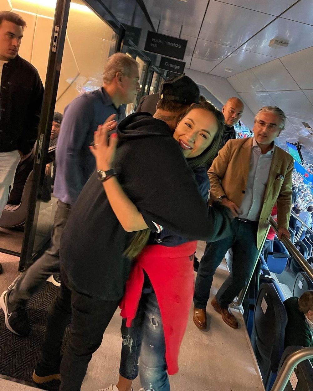 Prima declarație a Vlăduței Lupău după ce l-a întâlnit pe Neymar: „Nici nu m-am mai uitat la meci!” _4