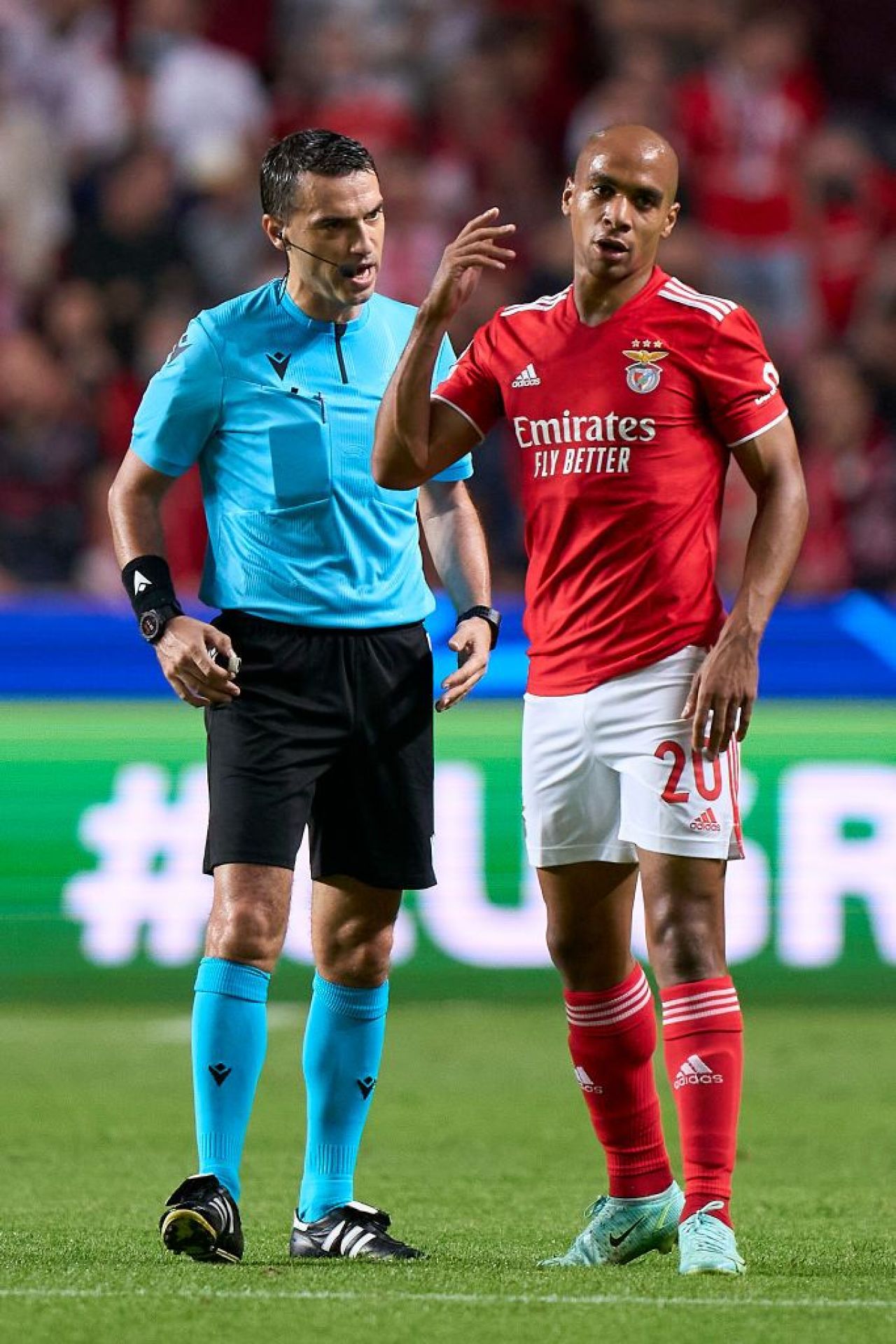 Hațegan, salvat de VAR în Benfica - Bayern! Bavarezii au avut două goluri anulate de arbitrajul video _2