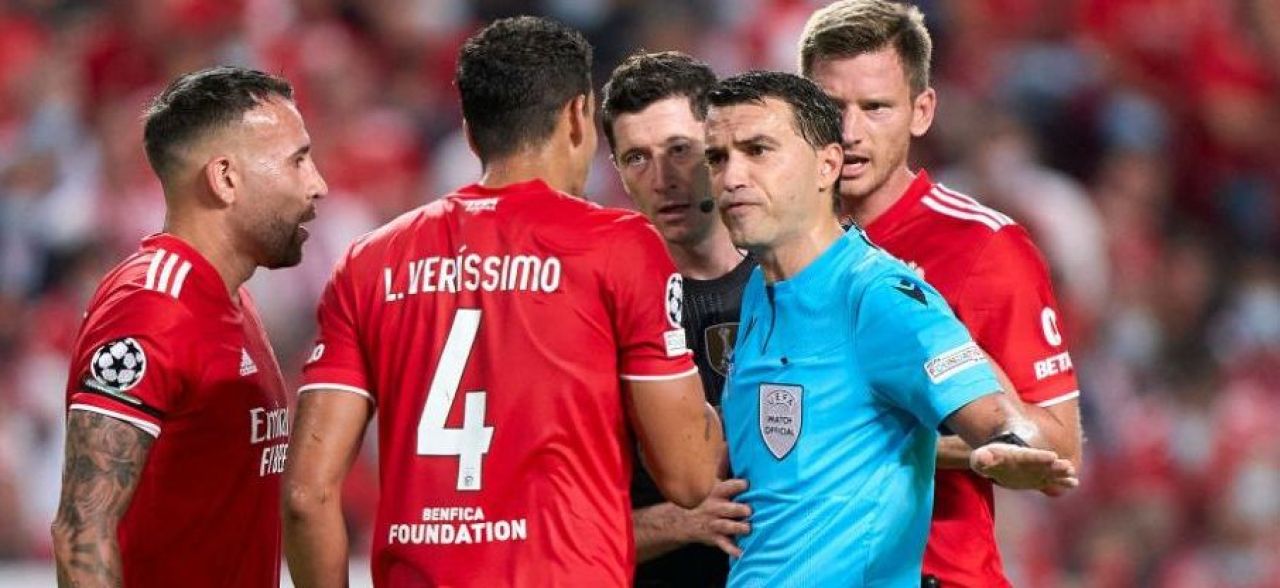 Hațegan, salvat de VAR în Benfica - Bayern! Bavarezii au avut două goluri anulate de arbitrajul video _3
