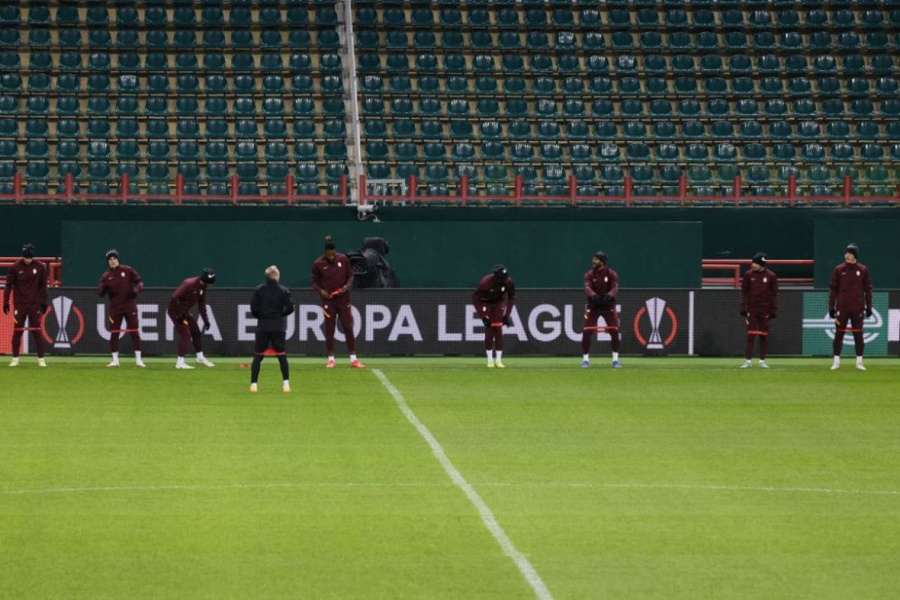 Momente incredibile la Moscova! Ironie a rușilor la adresa celor de la Galatasaray sau o simplă greșeală?! Cum a apărut 'primul 11'_2