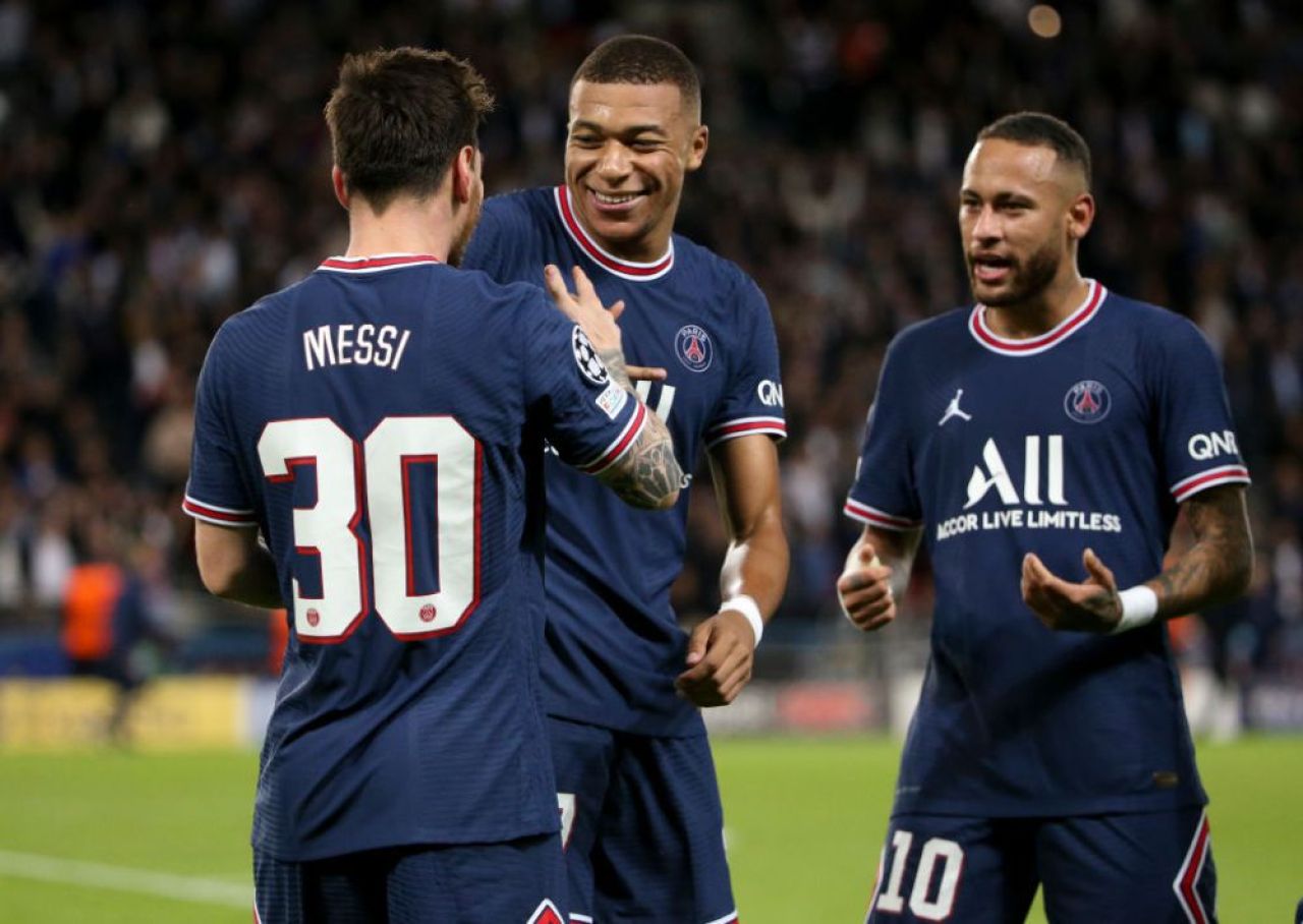 Șeicul de la Newcastle poate da lovitura de sute de milioane de euro! Al Khelaifi a acceptat să negocieze un mega-transfer_1