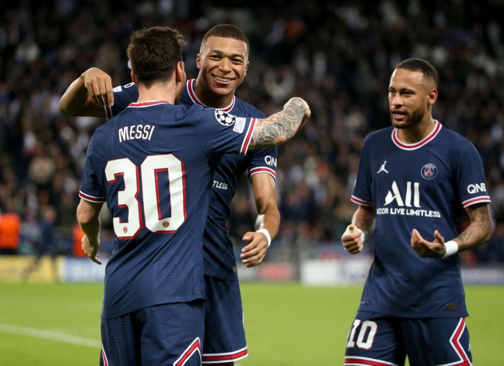 Șeicul de la Newcastle poate da lovitura de sute de milioane de euro! Al Khelaifi a acceptat să negocieze un mega-transfer_2