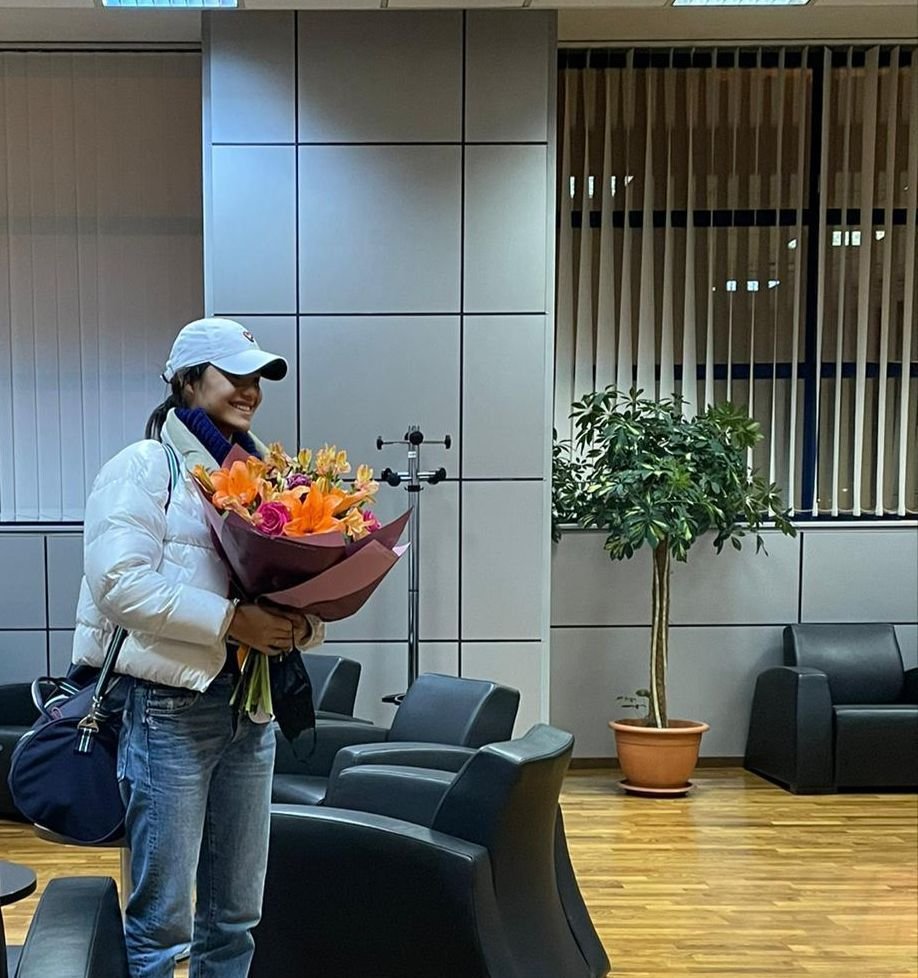 Organizatorii Transylvania Open au pregătit sticle de țuică și vișinată pentru Emma Răducanu și Garbine Muguruza_9