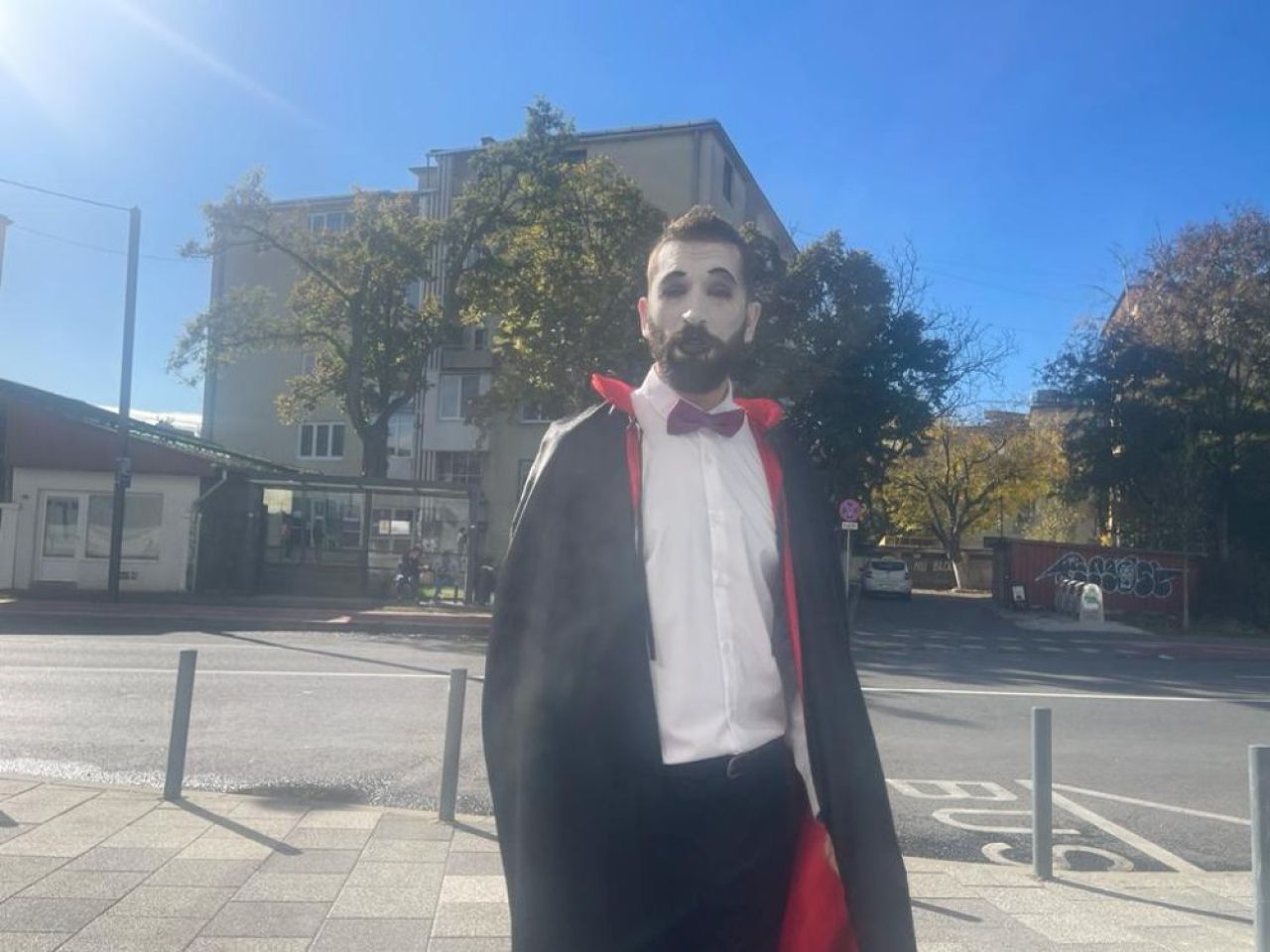 Cel mai neașteptat musafir a sosit la Transylvania Open: Contele Dracula trăiește și s-a pozat alături de Irina Bara_3