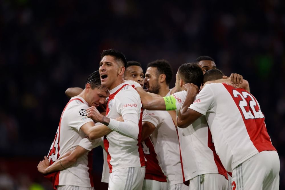 „Da, m-a sunat Salma Hayek pentru a pleca de la Ajax!” Fotbalistul care a refuzat propunerea faimoasei actrițe _3