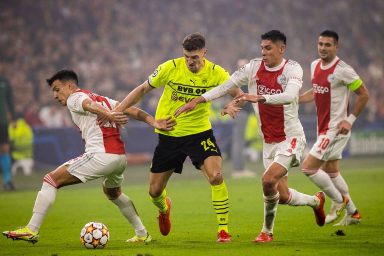„Da, m-a sunat Salma Hayek pentru a pleca de la Ajax!” Fotbalistul care a refuzat propunerea faimoasei actrițe _4