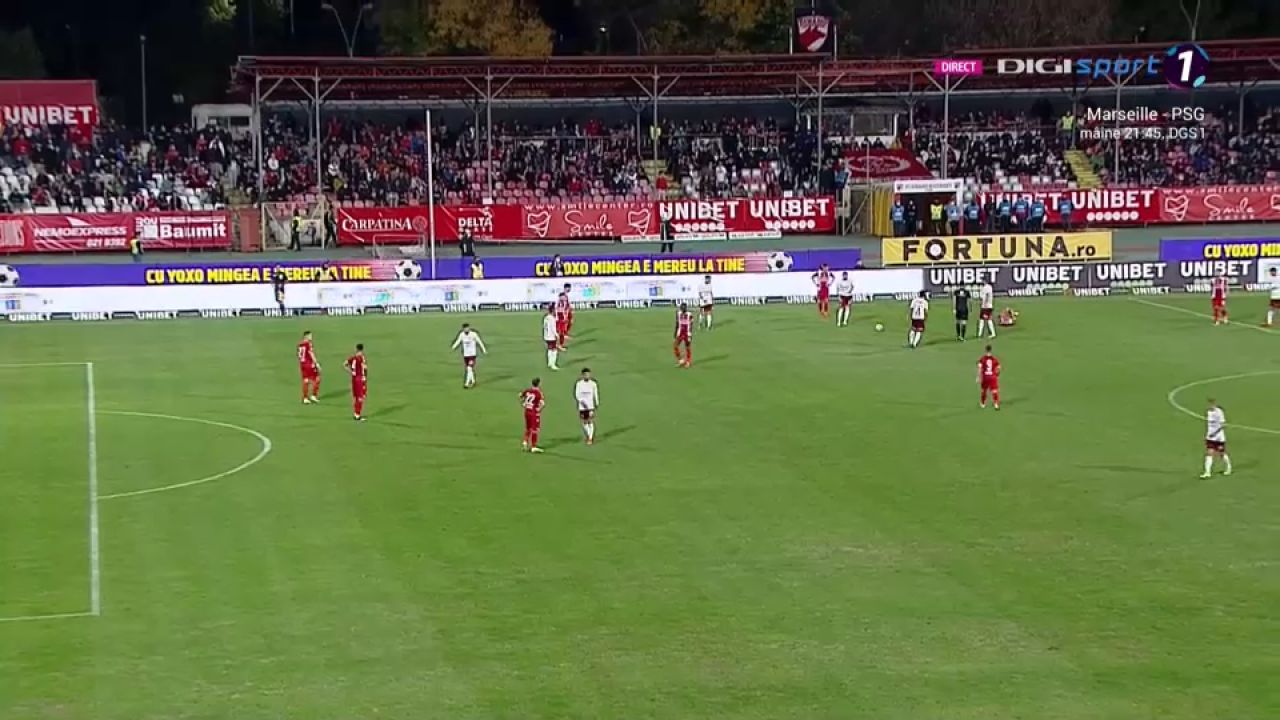 Momente de panică la Dinamo - Rapid! Răuță a căzut la pământ și a cerut rapid intervenția medicilor _3
