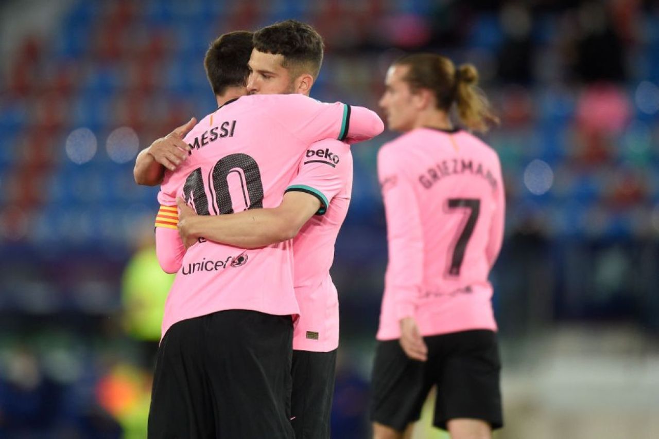 Plecarea lui Messi l-a dat peste cap! Jucătorul de pe Camp Nou care vrea să semneze cu PSG _2