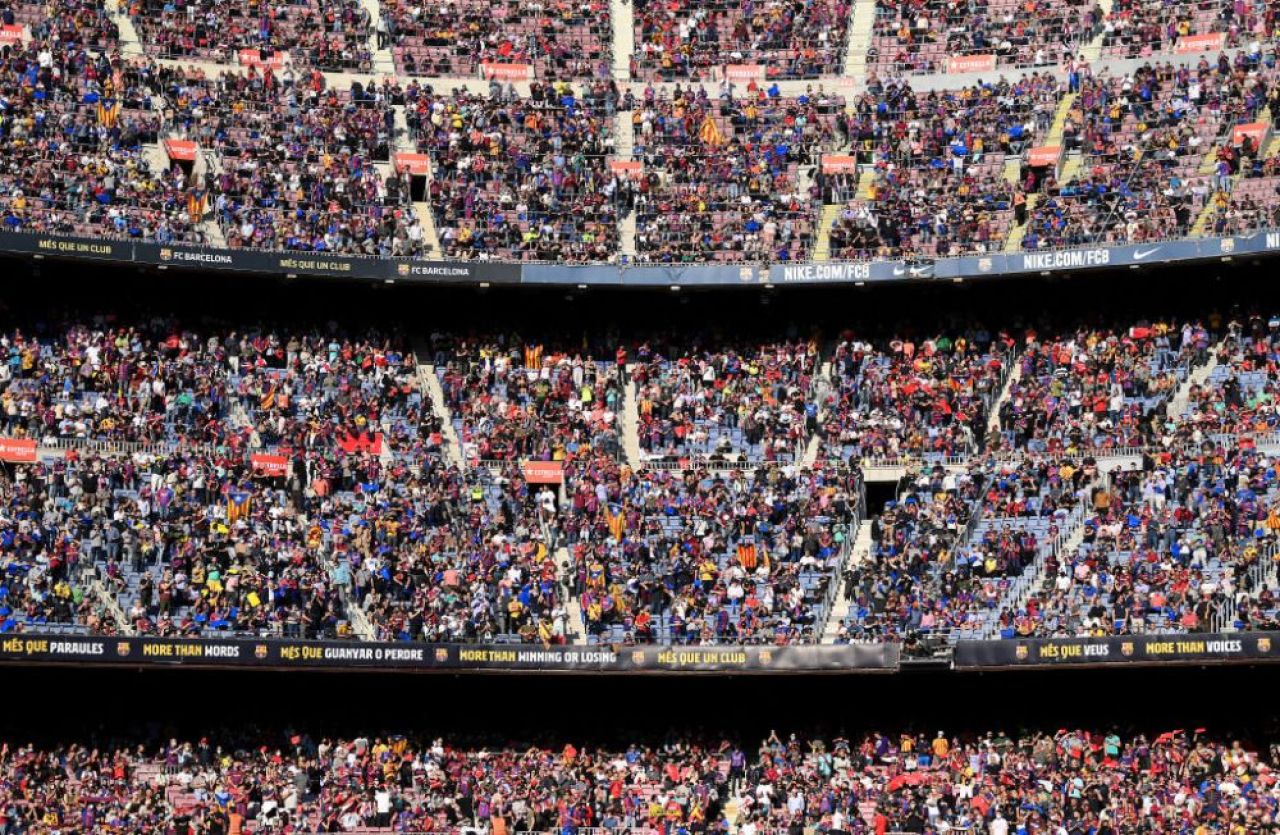 „Acum și pentru totdeauna!” Coregrafie spectaculoasă pe Camp Nou pregătită de suporteri _3