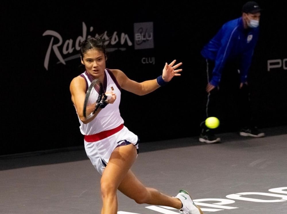 „Nu vreau să plâng, dar simt multă bucurie. Sunt acasă aici.” Emma Răducanu a reușit o primă victorie istorică în WTA, la Cluj _15