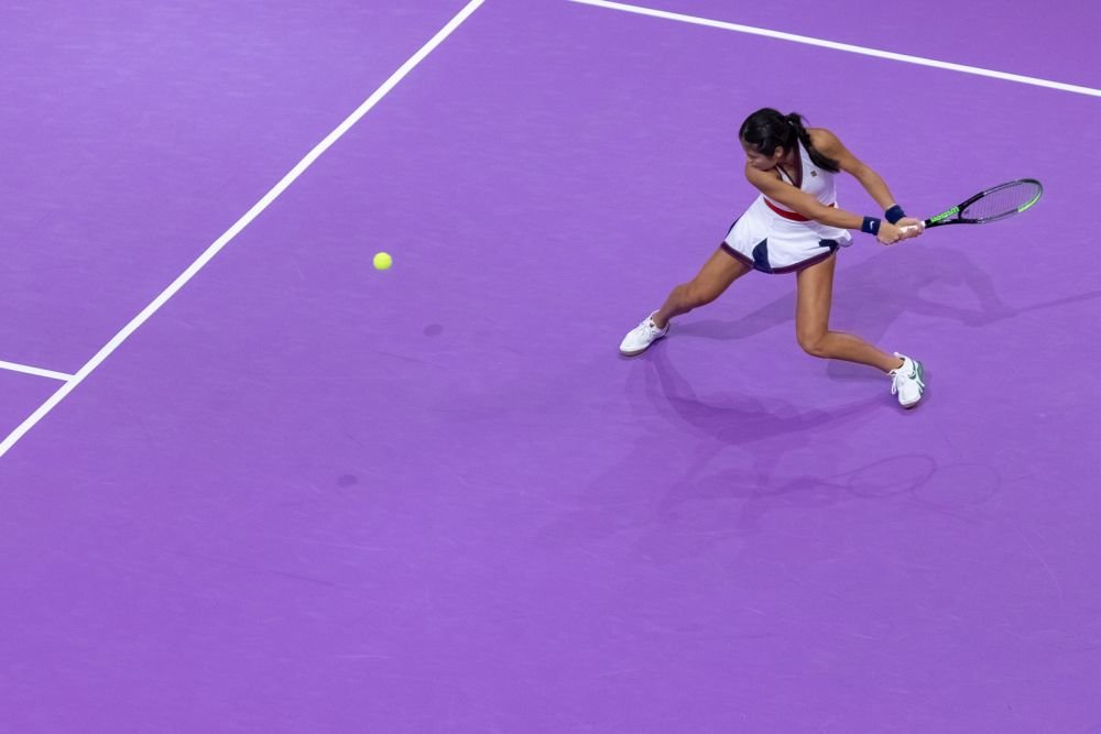 Emma Răducanu, spectatoare de lux la meciul Simonei Halep. De unde a văzut meciul Toni Iuruc și de ce nu a stat în lojă_4