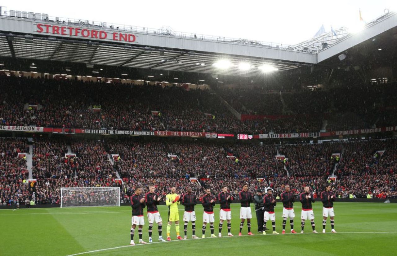 Motiv de bucurie pentru fanii lui Manchester United! „Stâlpul” apărării a revenit înaintea programului de foc _3