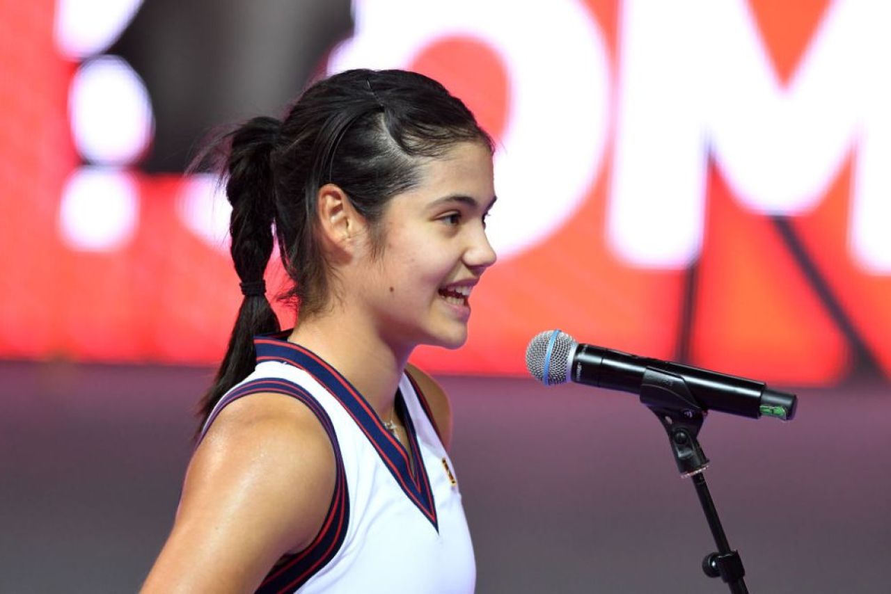 Emma Răducanu își dorește un duel cu Simona Halep: ”Ar fi extraordinar. Este unul dintre idolii mei”_1