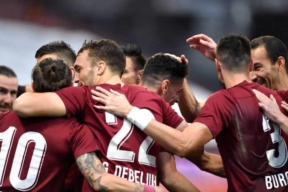 Scandal la CFR Cluj! Unul dintre titulari a fost exclus din lot de Petrescu! Jucătorul vrea să plece_2